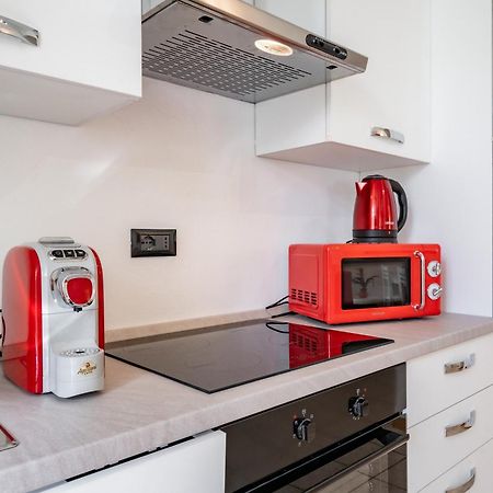 Dolce Teresa Apartment Мандельо дел Ларио Екстериор снимка