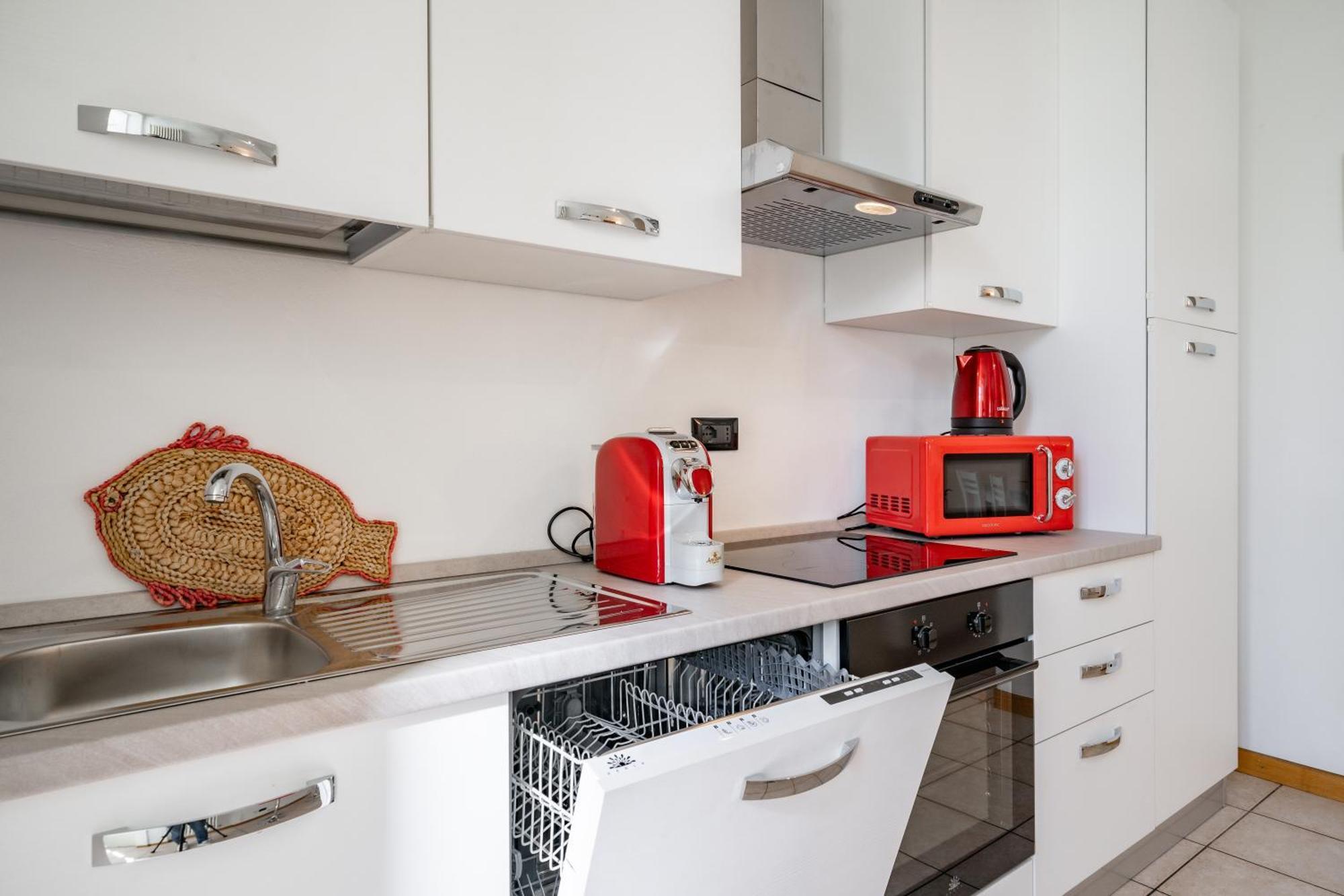 Dolce Teresa Apartment Мандельо дел Ларио Екстериор снимка