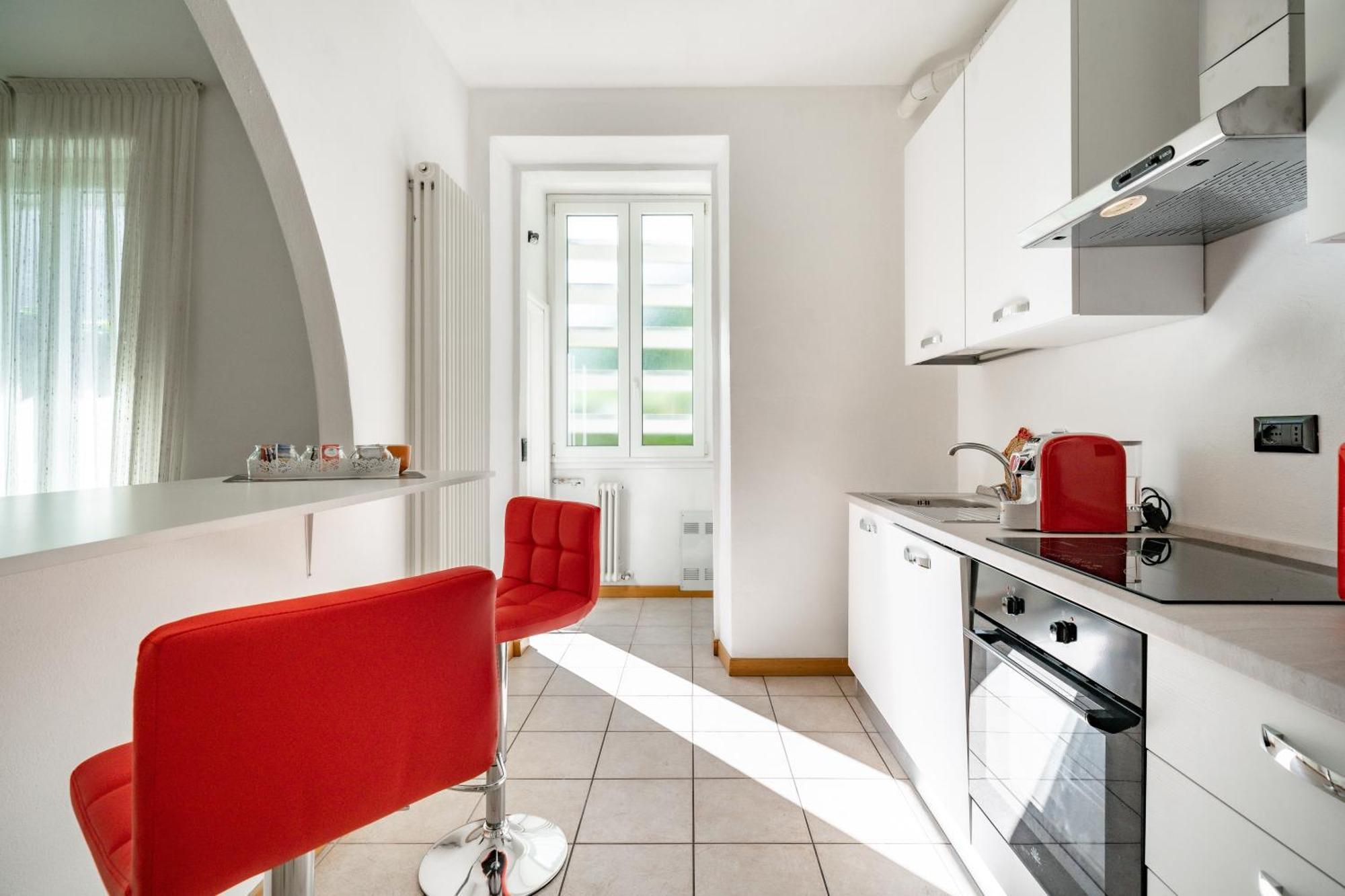 Dolce Teresa Apartment Мандельо дел Ларио Екстериор снимка