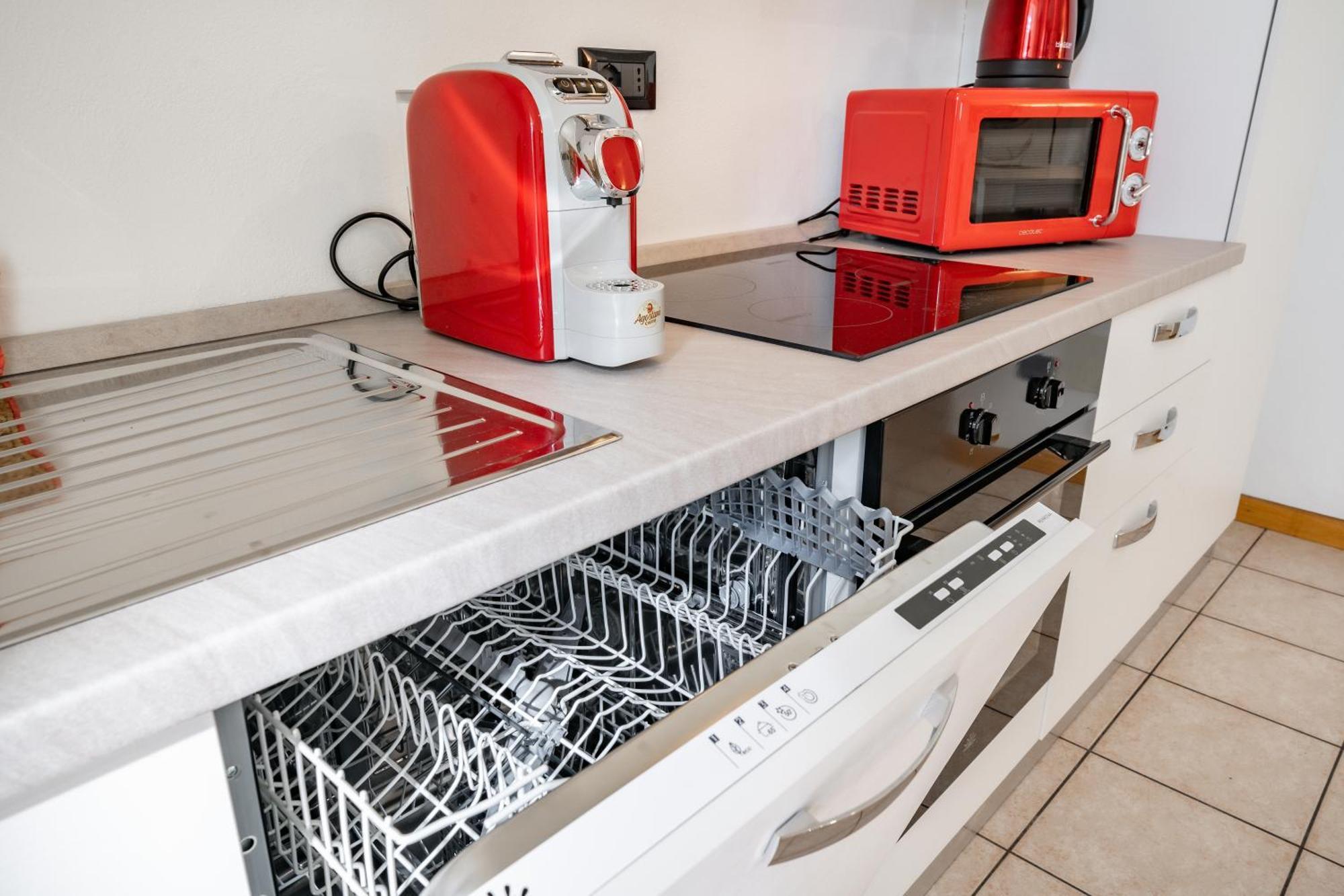 Dolce Teresa Apartment Мандельо дел Ларио Екстериор снимка